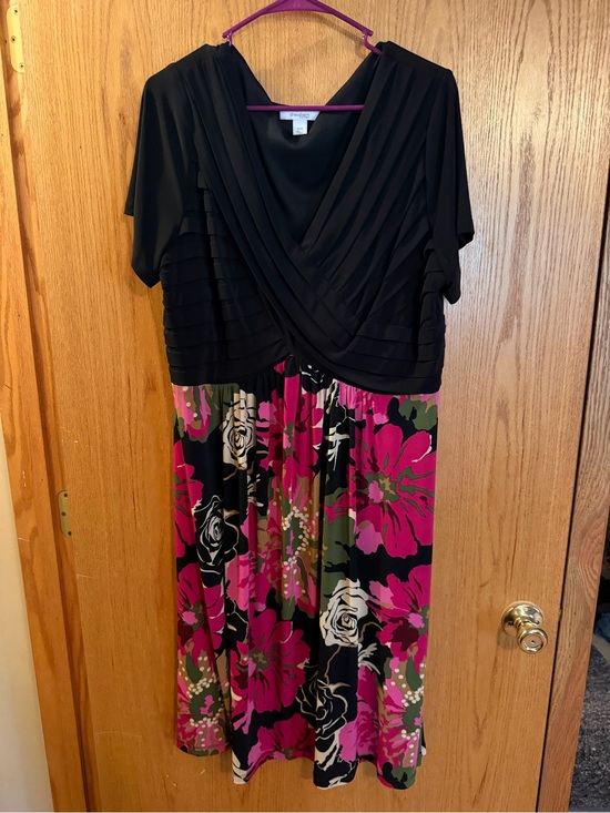dressbarn Dresses & Skirts - dressbarn Black Bodice with Fuchsia & Olive Floral Midi Dress